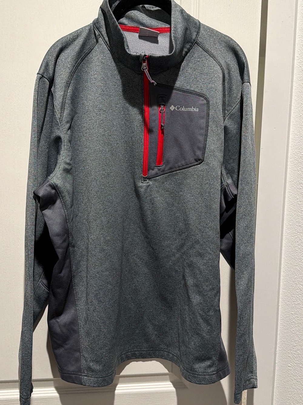 Columbia Men's Gray Pullover Fleece with Red Zip Chest Pocket